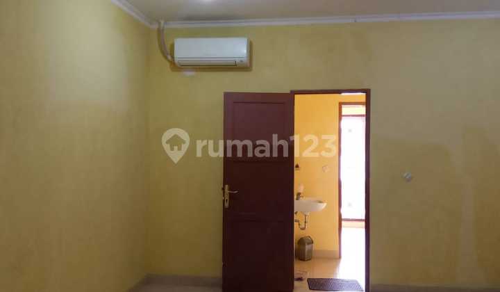 Rumah di Area Duta Garden, Siap Huni, Terawat, Rapi, Bersih, Harga Murah 4