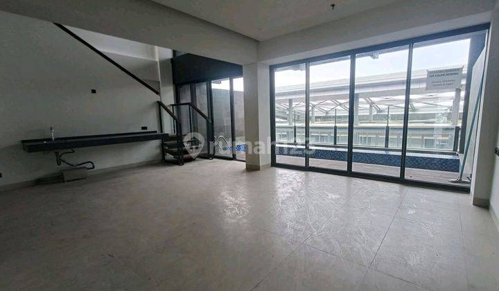 ruang keluarga carstensz apartemen mewah 