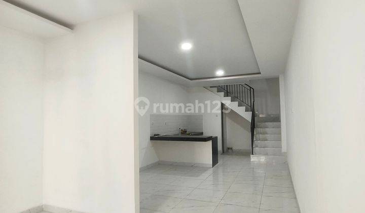 Dijual Rumah Baru siap huni di  taman palem lestari bebas banjir  1