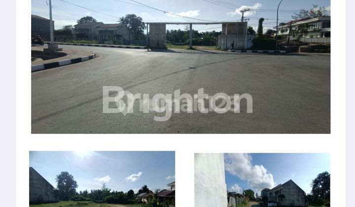 Bonus land with a house in the city center of Kendari. Bonus land with a house in the city center of Kendari.