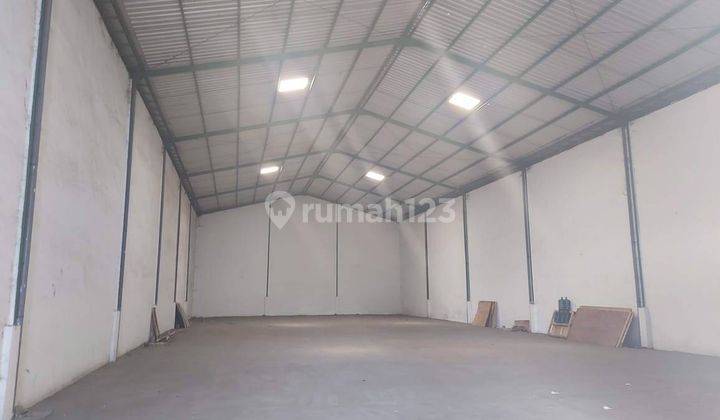 Gudang Baru Gress Siap Pakai di Raya Lingkar Timur 2