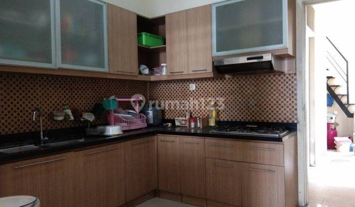 Rumah Siap Huni, Dekat Pakuwon Mall 5