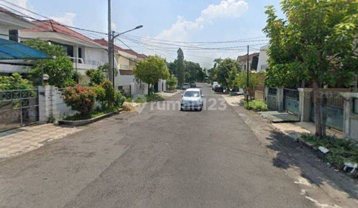 Rumah Minimalis Modern Siap Huni di Taman Pondok Indah, Wiyung 2