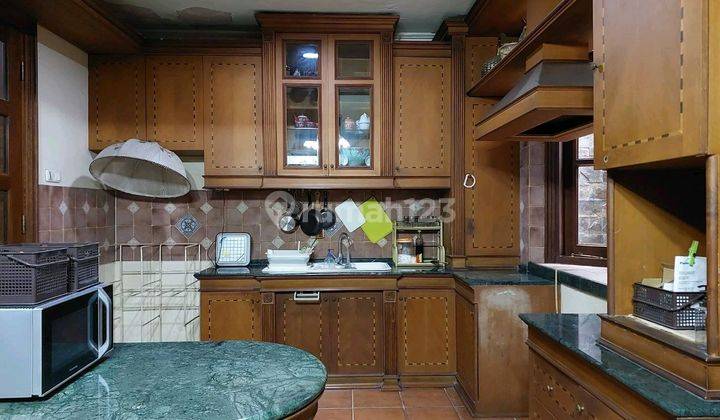 Rumah Mewah Full Furnish Di Graha Famili 2
