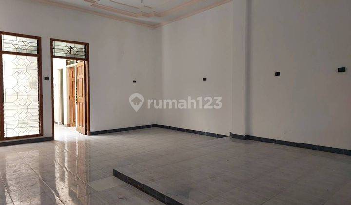 Rumah 2 Lantai Siap Huni, Lokasi Bagus 2