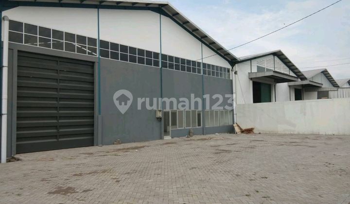 Warehouse with Industrial Permit Ready to Use, Near Toll Road and Airport