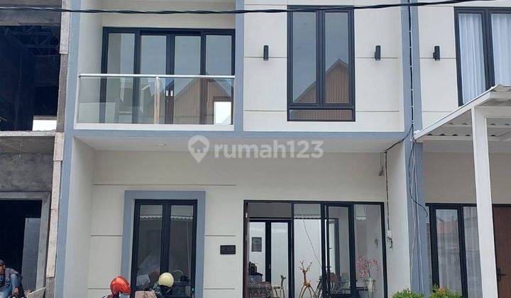 Rumah Baru Gress 2 Lantai, Dekat Ke Pusat Kota Surabaya 1