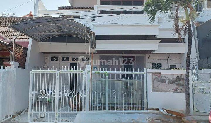 Rumah 2 Lantai Siap Huni, Lokasi Bagus 1