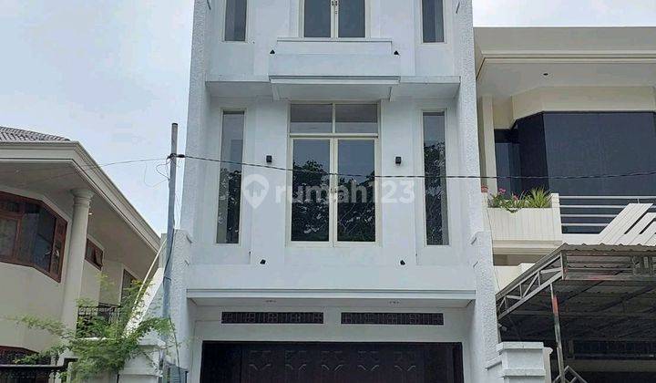 Rumah Kantor 3 Lantai Siap Pakai, Dekat Raya Satelit 1