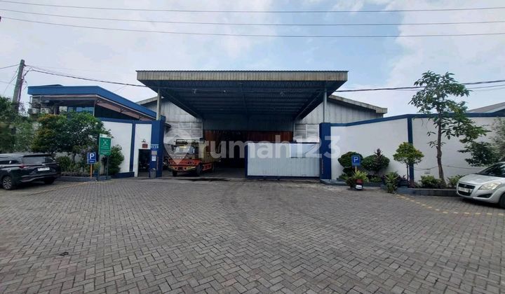 Good and Clean Warehouse Ready for Use, Close to Toll Road and Port Good and Clean Warehouse Ready for Use, Close to Toll Road and Port