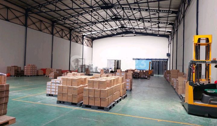 Gudang Loading Dock, Kondisi Sangat Bagus, Dekat Tol dan Bandara