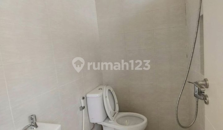 North West Hill Citraland House Surabaya