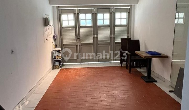 Disewakan Rumah Citraland Chrystal Golf Surabaya  7