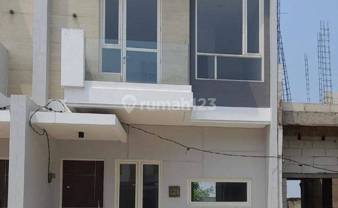 tampak depan dijual rumah siap huni sukolilo