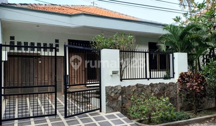 Disewakan Rumah Jemursari Surabaya Lokasi Strategis  1