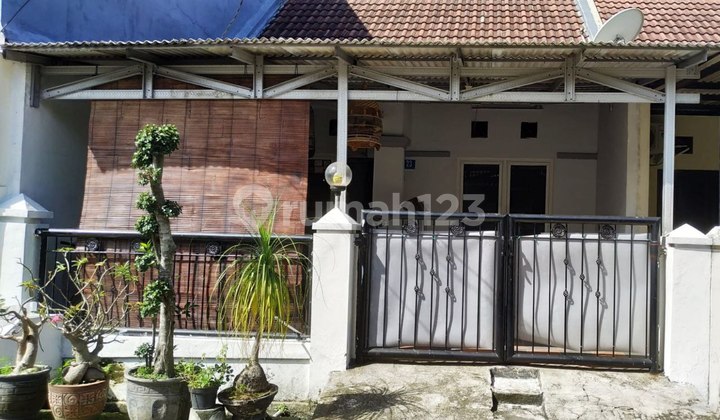 Wiguna South Area House, Gunung Anyar, Surabaya