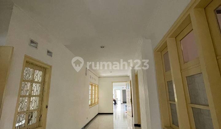 For Rent House on Kapuas Street near Darmo, Surabaya City Center.
