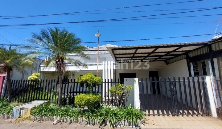 For Rent: House on Jl Kutisari Indah Surabaya near Rungkut