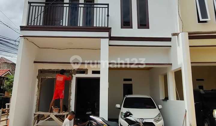 2 Lantai, Rumah Cluster50 Unit Murah Condet