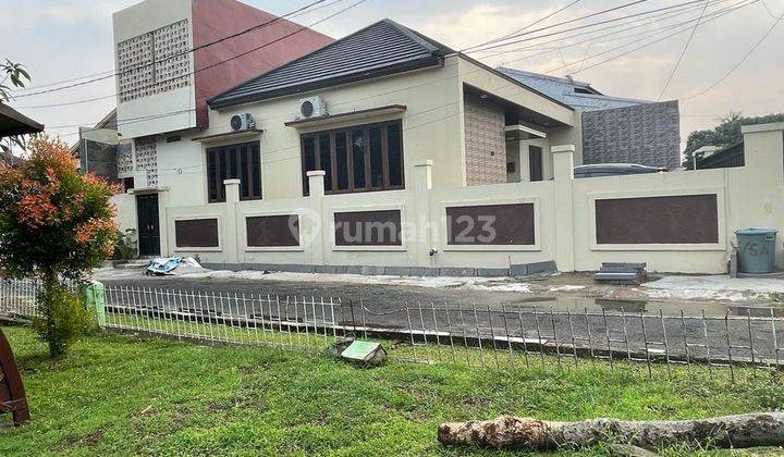 Jual Rumah Mewah Hook Bangunan Baru di Jatiwaringin 1