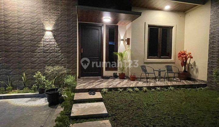 Jual Rumah Mewah Hook Bangunan Baru di Jatiwaringin 7