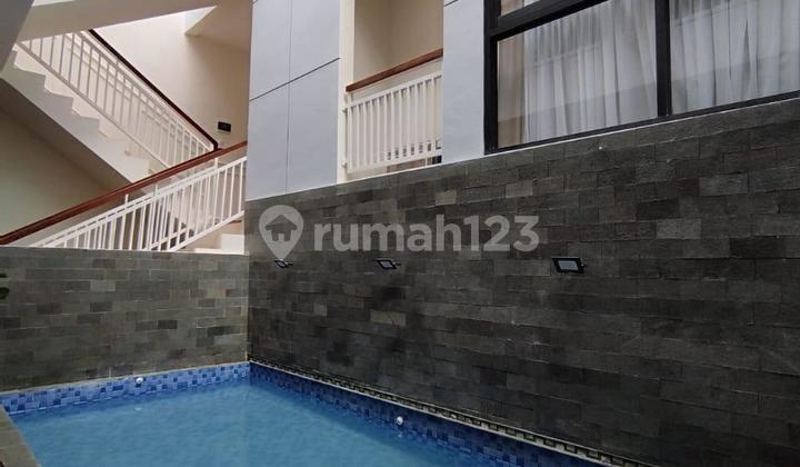 Sell Luxury House with Swimming Pool in Rawamangun 2