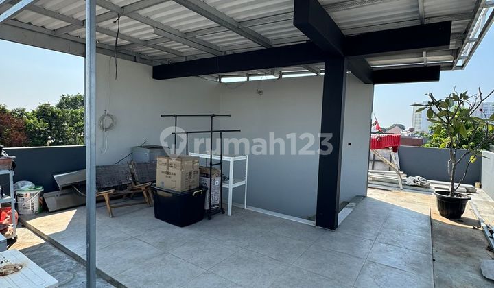 Dijual Rumah Pinggir Jln Utama Pondok Kelapa 2