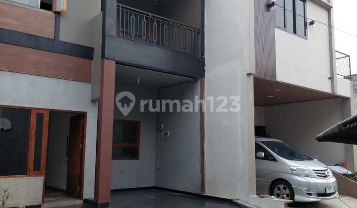 Rumah Minimalis Baru Siap Huni di Komplek Cipayung Rumah Minimalis Baru Siap Huni di Komplek Cipayung