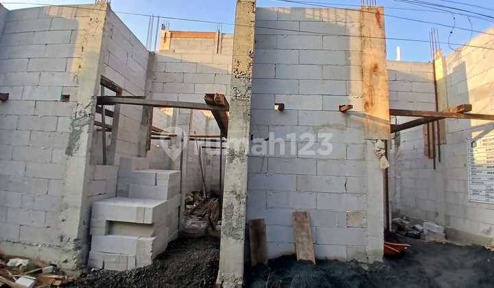 For Sale Cheap Two-Story House Strategic Condet