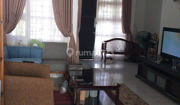 Rumah 2 Lantai Bagus LT 160m2 di Legenda Wisata Cibubur 1