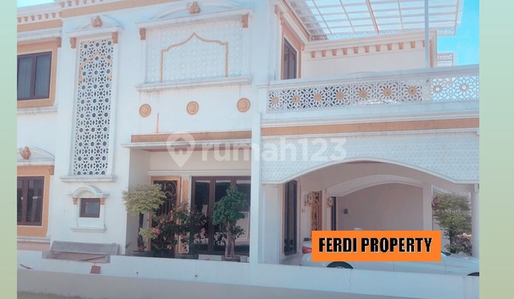 Rumah Furnished Bergaya Timur Tengah Nuansa Gold di Kota Wisata Cibubur