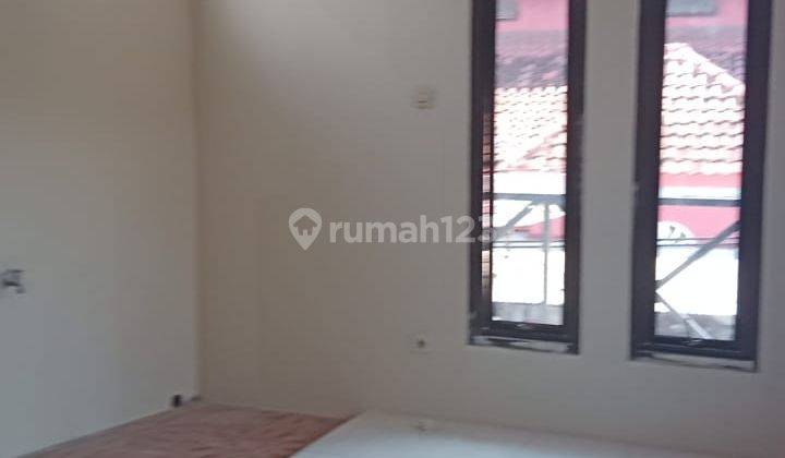 Dijual Rumah Lokasi Strategis di Taman Borobudur Timur Semarang 2