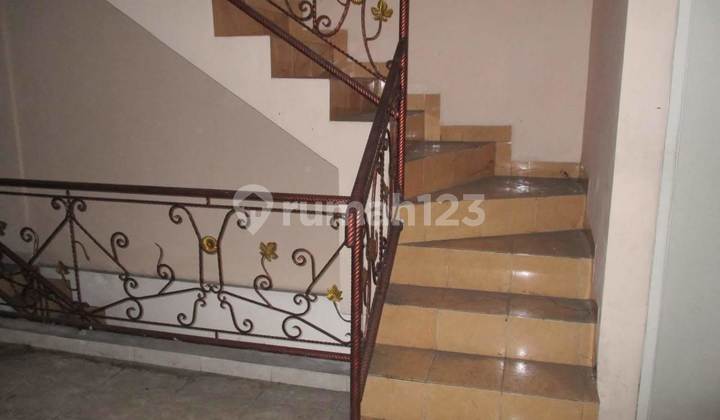Disewakan Ruko Lokasi Strategis Di Jl. Fatmawati Blotongan Salatiga 6