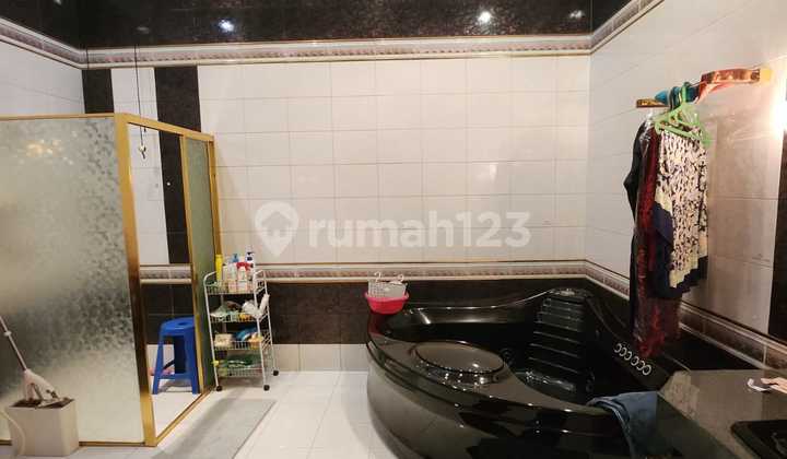 Dijual Rumah Lokasi Strategis Di Jl. Bromo Semarang 8