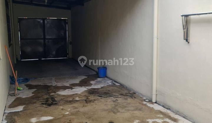 Disewakan Rumah Tengah Kota Di Jl. Seroja Barat Semarang 2