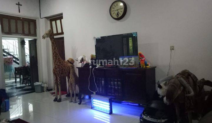 Rumah Dijual Tengah Kota Di Jl. Tampomas, Semarang 2