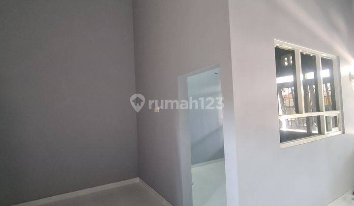 Rumah Dijual Jl. Puri Anjasmoro Blok L, Semarang 2