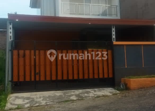Dijual Rumah Suasana Asri Jl. Griya Lestari Gondoriyo Ngaliyan Semarang 1