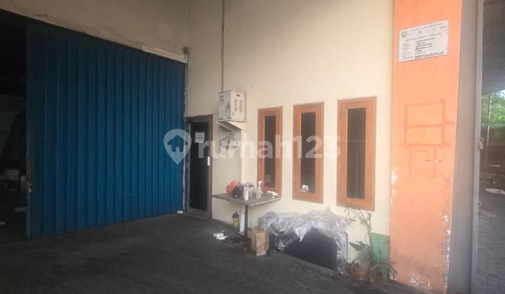 Warehouse for Sale, Strategic Flood-Free Location on Jl. Simongan, Semarang 2