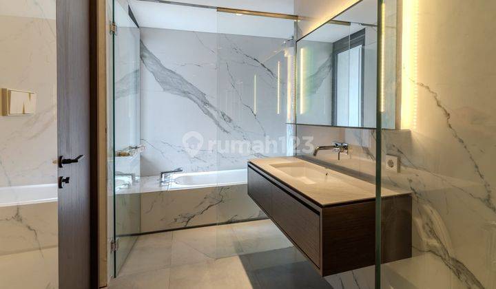 Disewakan Rumah Mewah Furnish Di Jl. Tampomas Gajahmungkur Semarang 2
