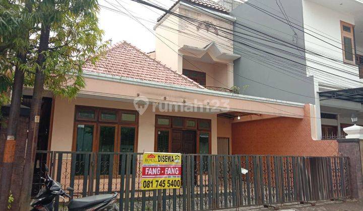 Disewakan Rumah Tengah Kota Lokasi Strategis Jl. Anggrek Semarang 1