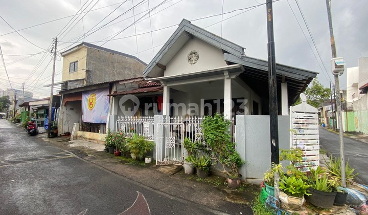 For Sale House Strategically Located in City Center on Jl. Batan Miroto, Semarang 2