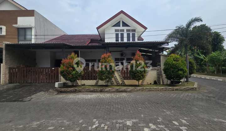 Dijual Rumah Siap Pakai Lokasi Strategis di Jl. Puri Anjasmoro Semarang 1