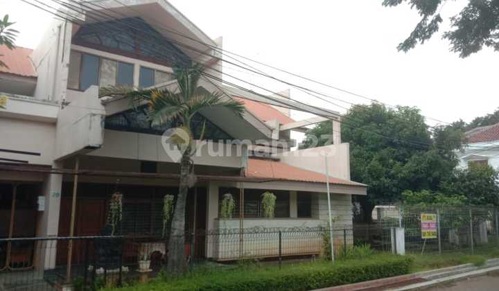 Dijual Rumah Lokasi Strategis di Jl. Taman Maluku Semarang 1