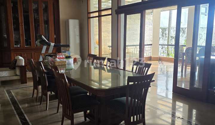 Dijual Rumah Mewah Lokasi Strategis di Jl. Sinabung Semarang 1