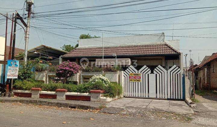 Disewakan Rumah Tengah Kota Di Jl. Karangsaru Semarang 1