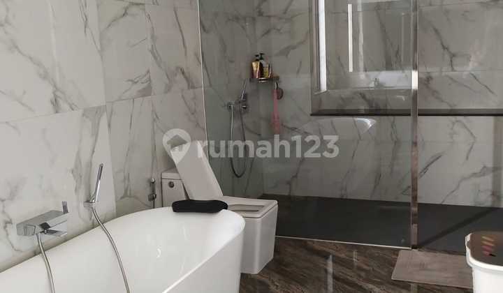 Dijual Rumah Mewah 3 Lantai View Istimewa Di Singotoro Semarang 2