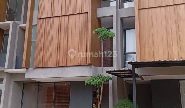 Town House Ruma Prana, brand new 2