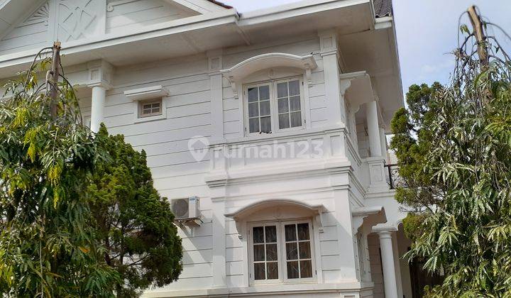 Rumah 2 Lantai Bagus Timur 1