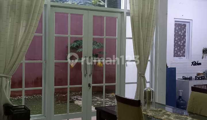 Murah, Sudah Renovasi 2 Lantai SHM